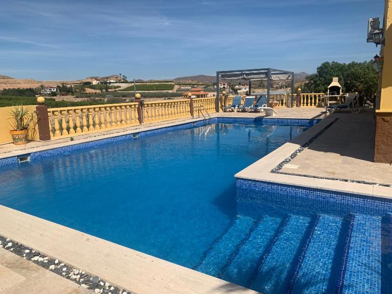 Private villa large pool elevated quiet secluded location, near Mojacar - B&B Antas