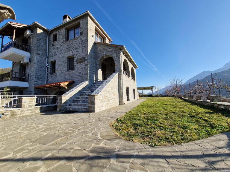 The Stone House - Bed and Breakfast Përmet