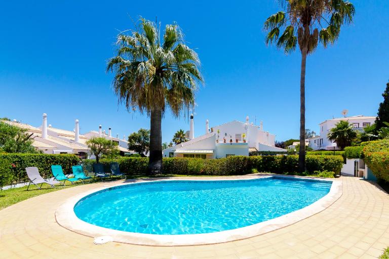 Small Villa 4Pax -Shared Pool @ Homesbyfc - B&B Albufeira