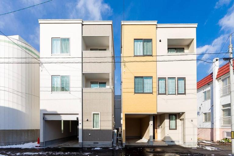 GUEST HOUSE EARTH【THE MOON & THE SUN】 - B&B Sapporo