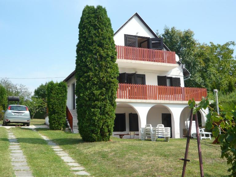 Judit Vendégház a Balatonnál - B&B Vonyarcvashegy