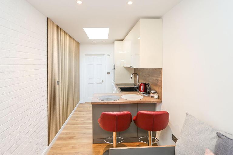 Peaceful and Novel Place to Stay - Ferienwohnung Abbey Wood