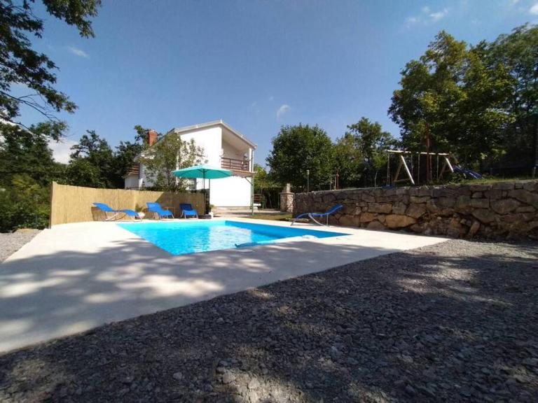 Holiday home Brgud with private pool Opatija area - B&B Jurdani
