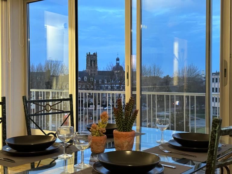 Le petit Dieppois, F2 lumineux et spacieux en centre ville - B&B Dieppe