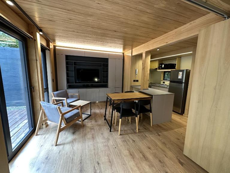 Hermoso departamento de 3 ambientes con amplio jardin. 1V5 - Chambres d'hôtes San Martín de los Andes