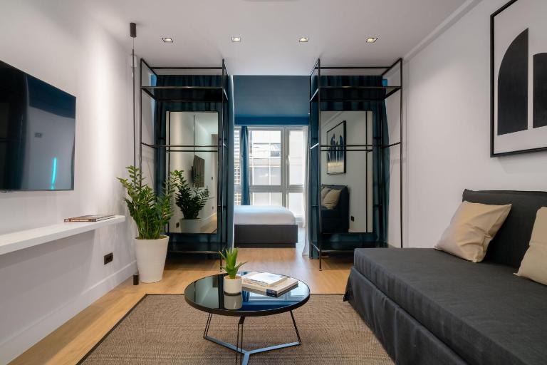 Dion Luxury Suites - Bed and Breakfast Athene