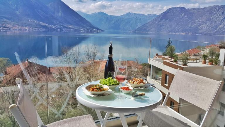 Teo's place - B&B Kotor