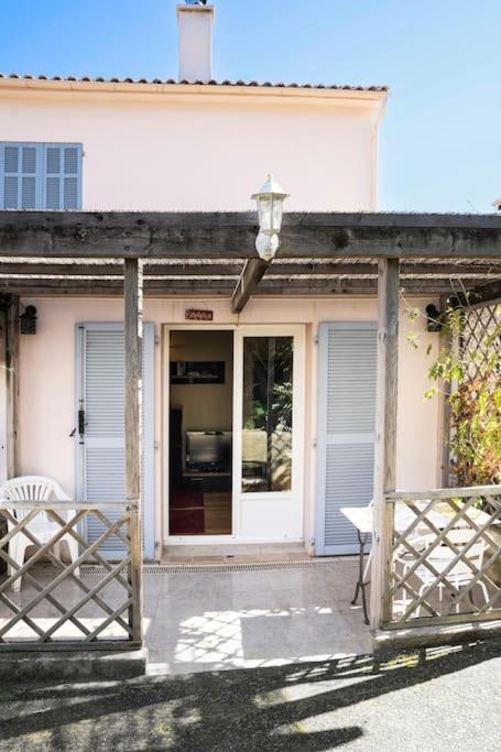 Studio Indépendant avec Terrasse - B&B Furiani