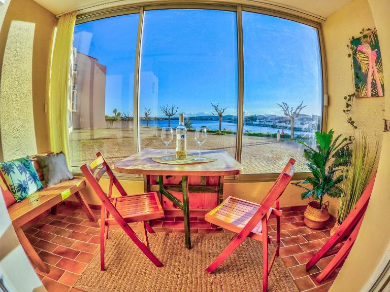 Splendide appartement GOLDEN HOUSE vue LAC et montagne - Ferienwohnung Port-La Nouvelle