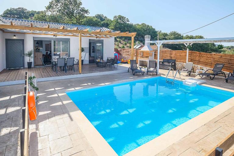 Villa Eleonas - Ferienwohnung Foteinós