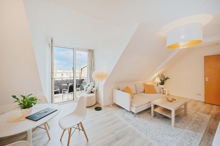 Bliss Place - Serviced Apartment - Arbeitsplatz, Zentral, Küche, Waschmaschine, SmartTV - Chambres d'hôtes Magdebourg