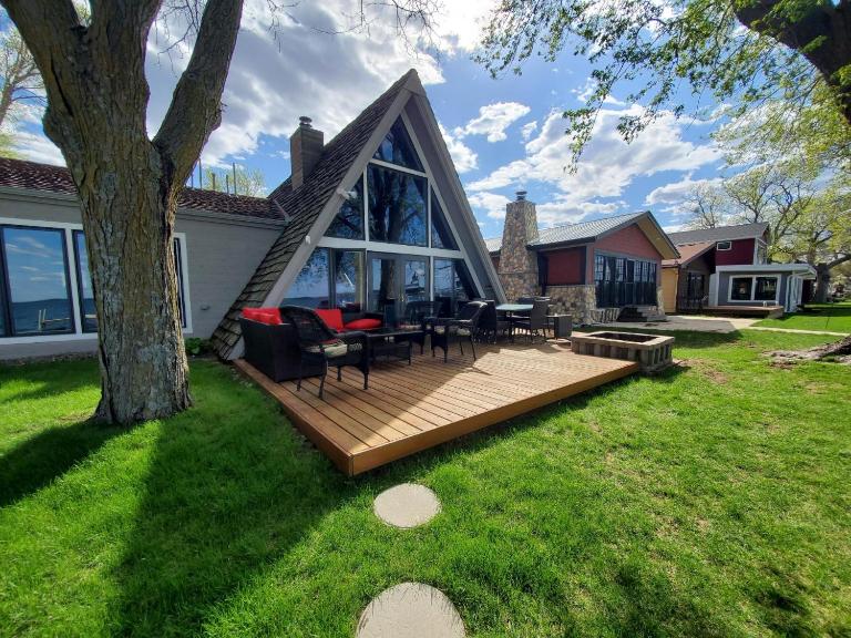 Sandy Beach Retreat on Big Spirit Lake - B&B Spirit Lake