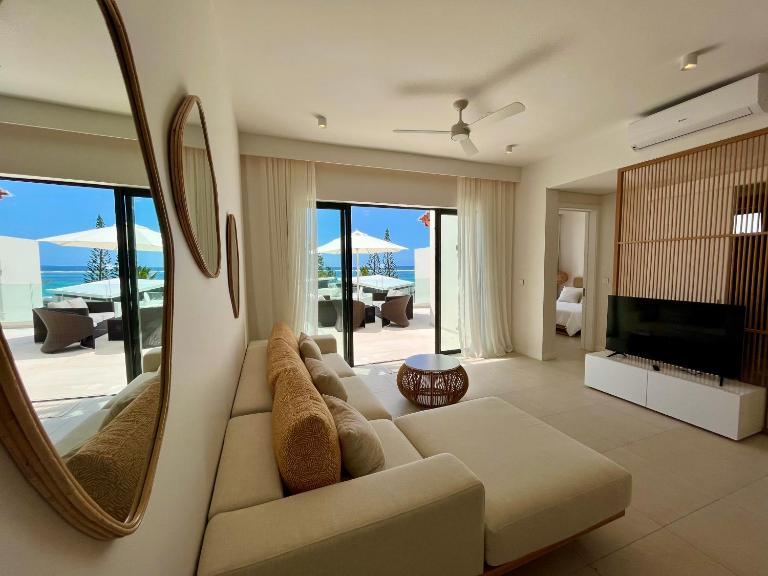 Exclusive beachfront penthouse - Chambres d'hôtes Belle Mare