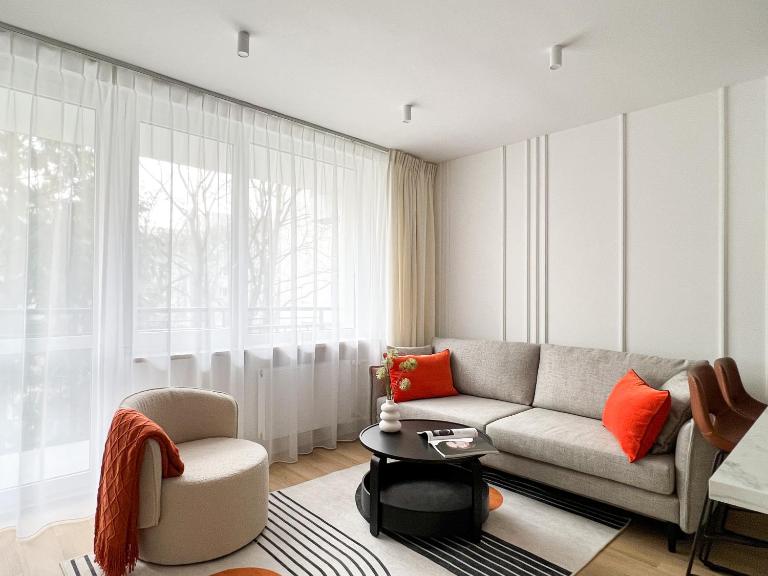 Gustowny apartament przy metrze - Ferienwohnung Warschau
