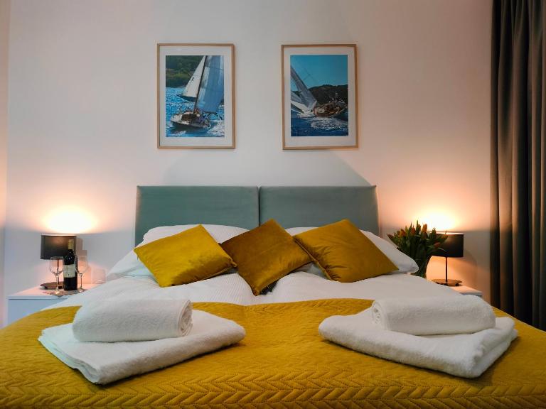 Cicha Przystań Apartamenty Regata garaż w cenie - Bed and Breakfast Kołobrzeg