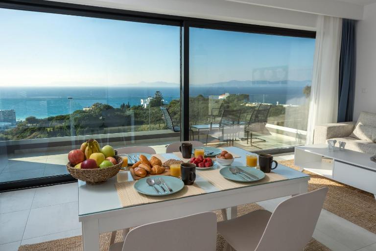 Aquarama Pool Apartments - B&B Micsi