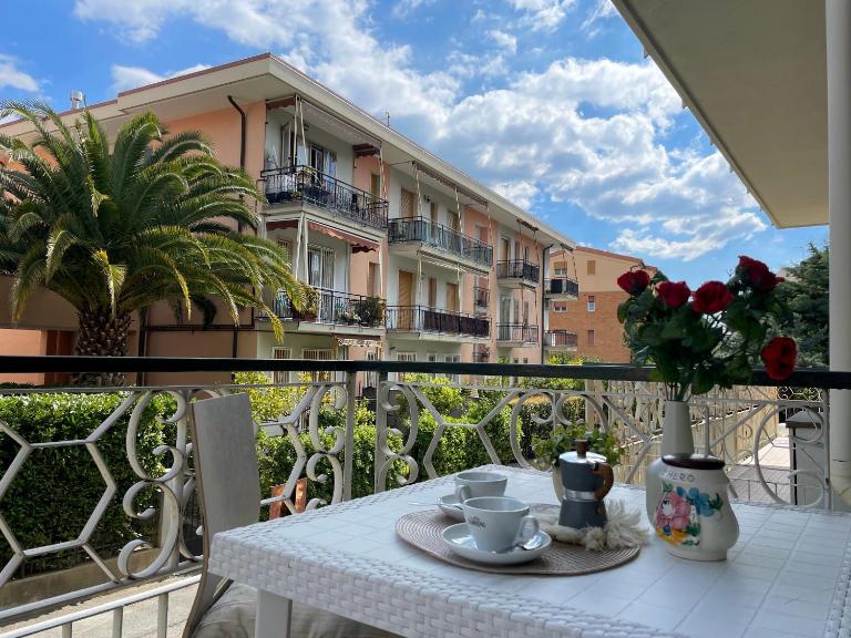 [300 metri dal Mare] Elegante monolocale con A/C - Ferienwohnung Loano