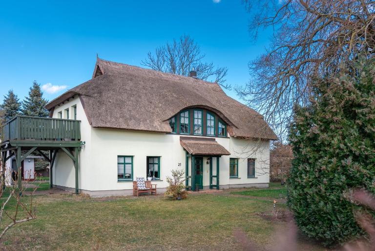 Ferienwohnungen "Zur Linde am Achterwasser" - B&B Seebad Zempin
