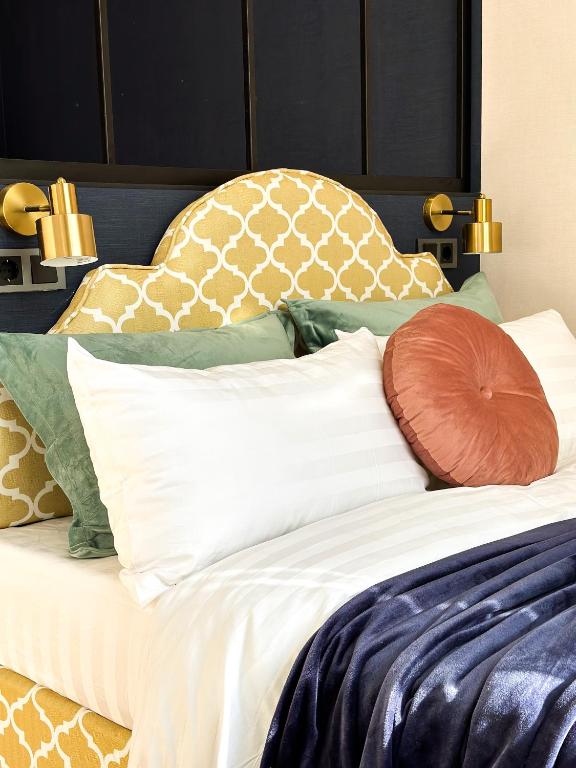 NEW Stylish Studio across TSUM - Chambres d'hôtes Bichkek