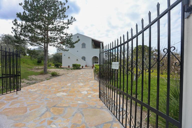 Kouros apartments - Bed and Breakfast Litherés