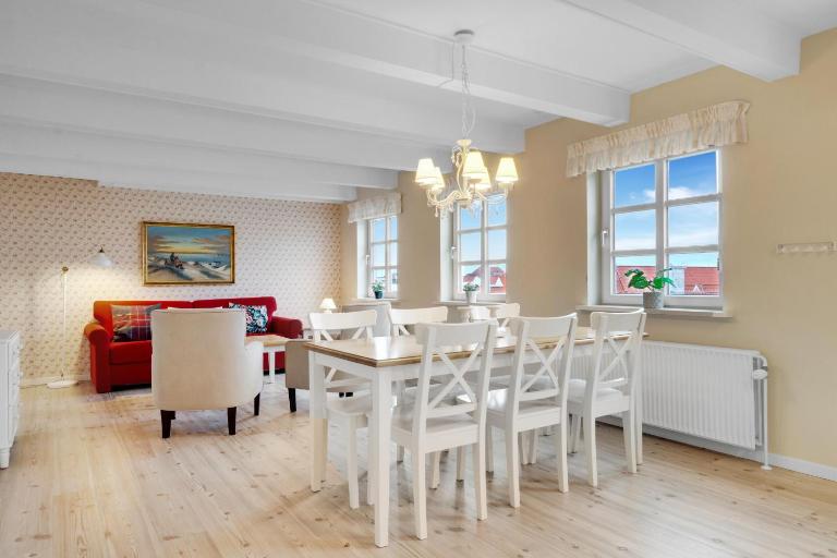 Romantic And Charming Holiday Apartment In Løkken - B&B Løkken