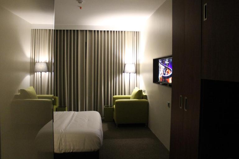 High Village Hotel - Ferienwohnung An Nimas