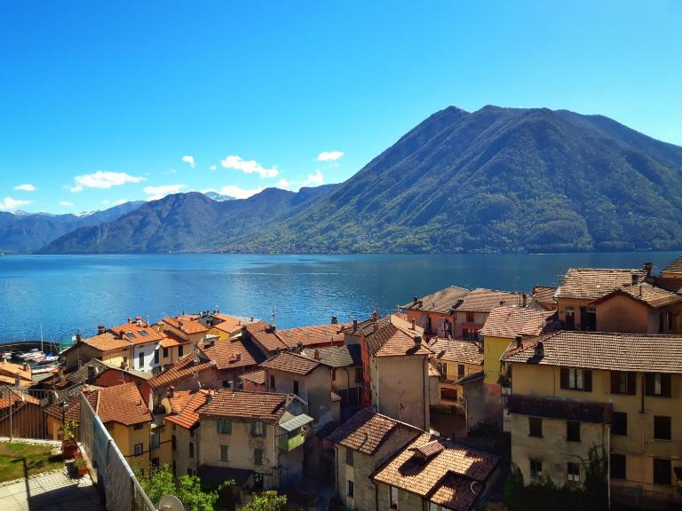 Lake View Gateway - by MyHomeInComo - B&B Argegno