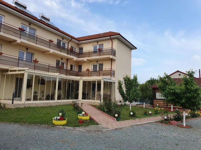 TIMONA- camere de închiriat - B&B Costineşti