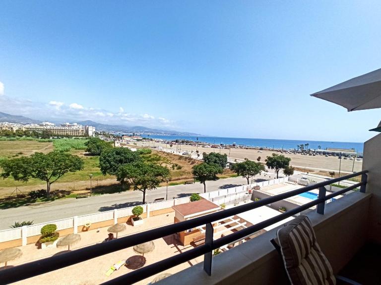Precioso apartamento con terraza y vistas al mar - B&B Torre del Mar