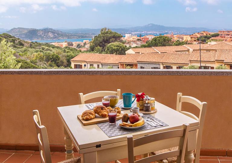 LaureLiving Holiday Home Guardioli Mare - Chambres d'hôtes La Maddalena