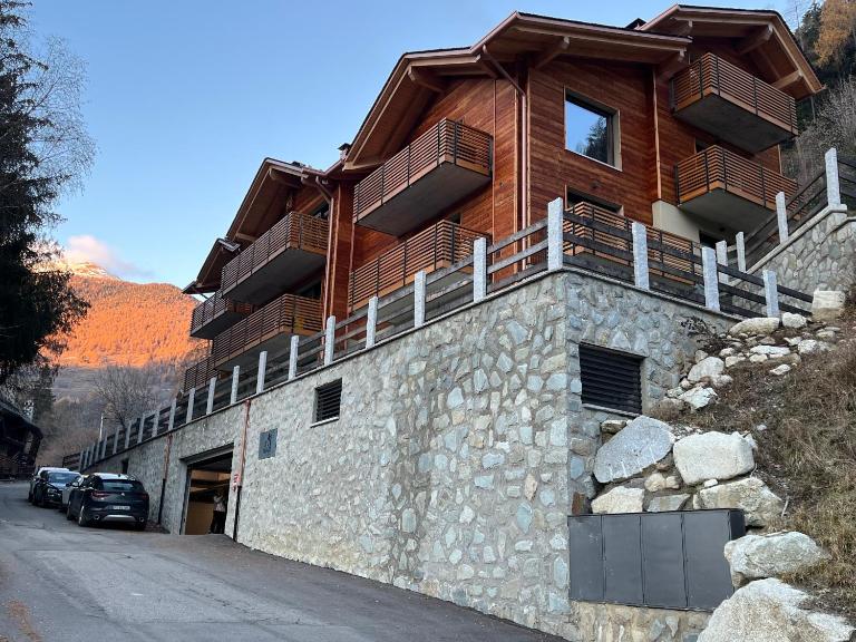 Abete Rosso, appartamento vicino alle piste da sci - B&B Temù