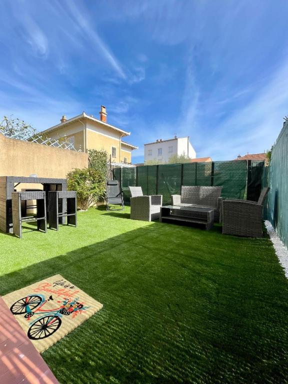 Studio Moana avec parking et jardin - B&B La Londe-les-Maures