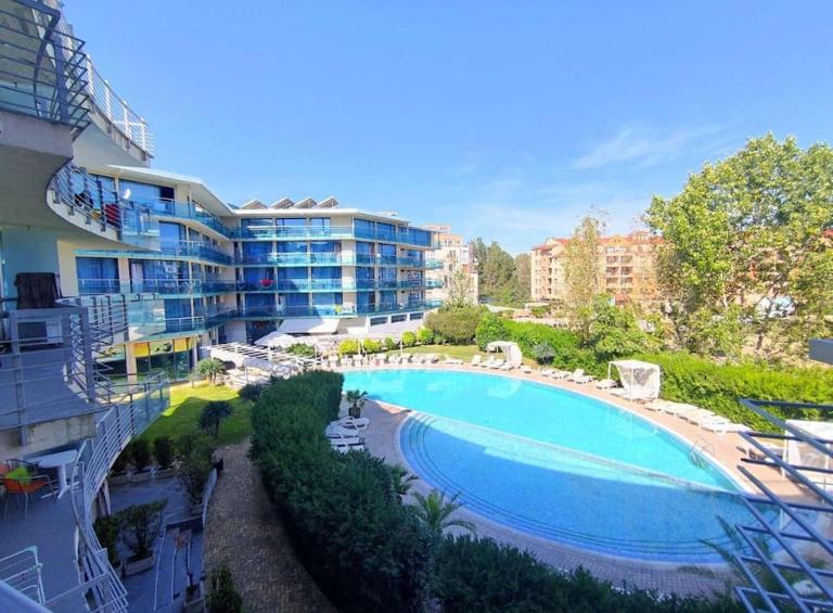 Large apartment in Sunny Beach - Ferienwohnung Sonnenstrand