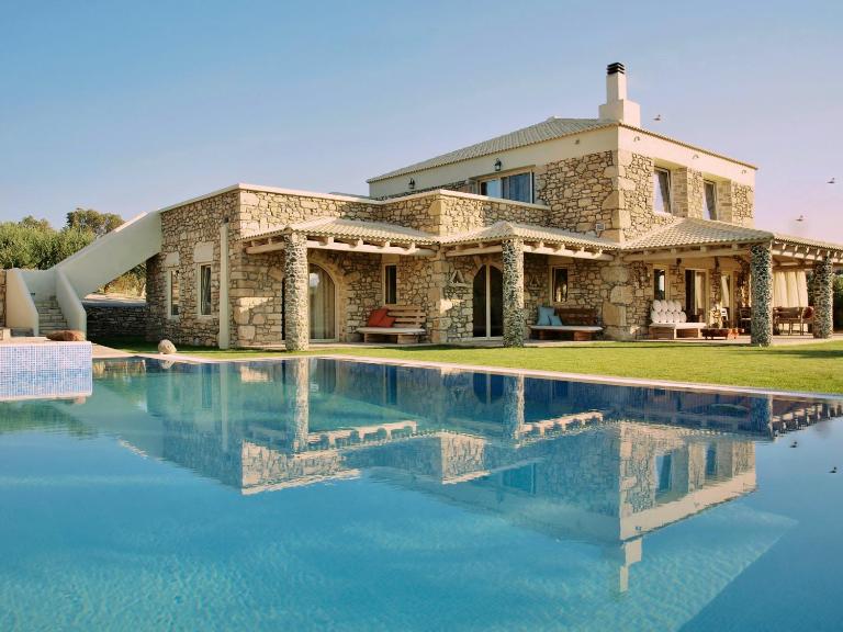 villa Armonia with heating pool -Pitsidia, Matala, Kalamaki - Chambres d'hôtes Pitsídia
