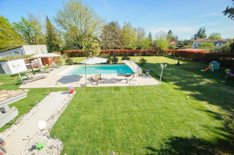 Villa de vacances moderne à côté de Bergerac - Bed and Breakfast Prigonrieux