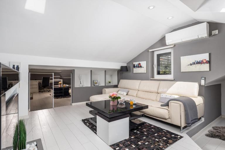 Studio apartman RiLaLa - Bed and Breakfast Rijeka