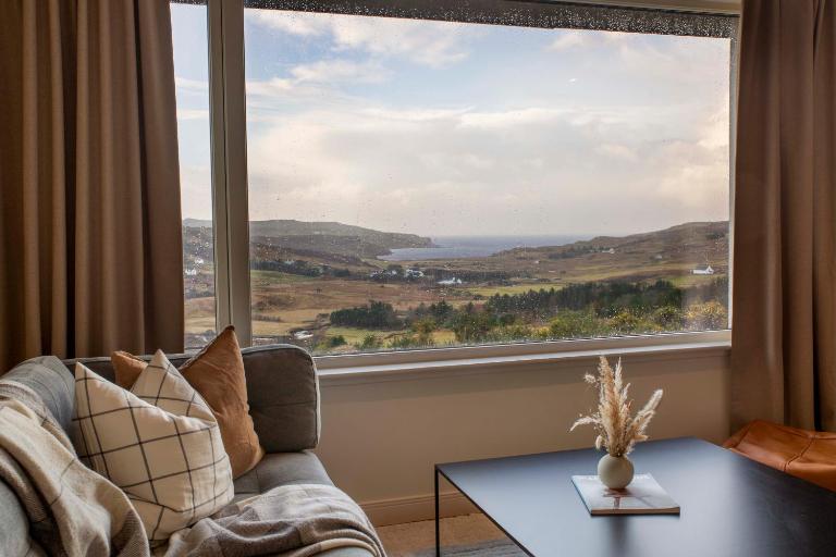 The West Nest - A luxury detached house on Skye - B&B Glendale