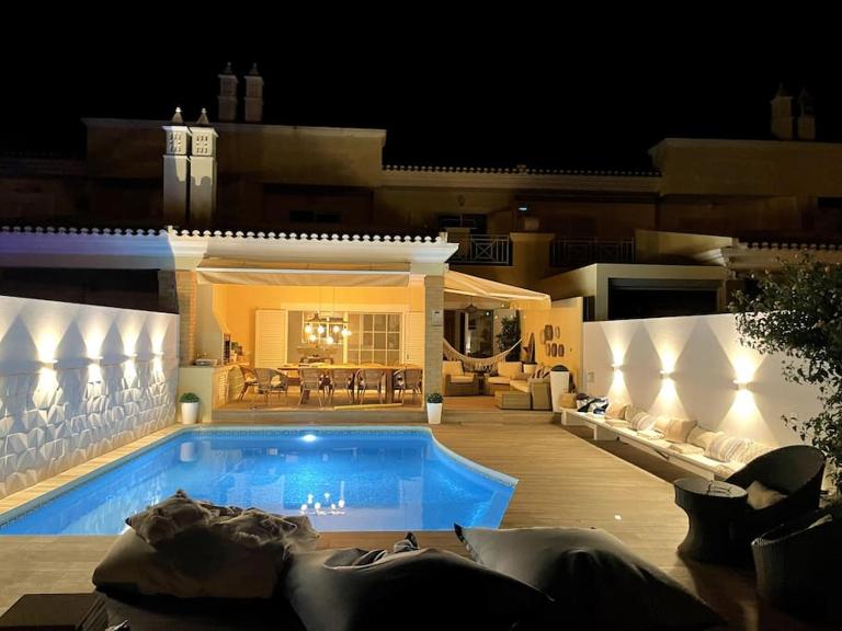 Vivenda em Vilamoura Marina Ténis Academy - Chambres d'hôtes Vilamoura