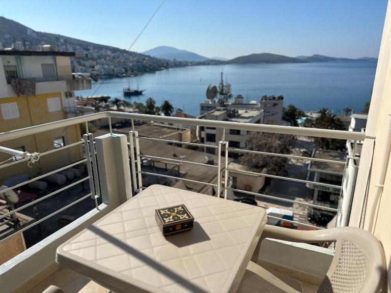 Comfort 1 Apartment - Ferienwohnung Saranda