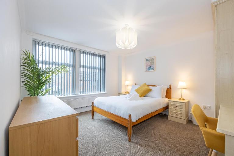 The Burton- Free Gated Parking - Ferienwohnung Manchester
