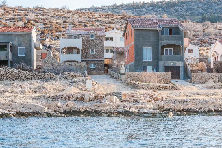 Apartments Karlo - Bed and Breakfast Vinjerac