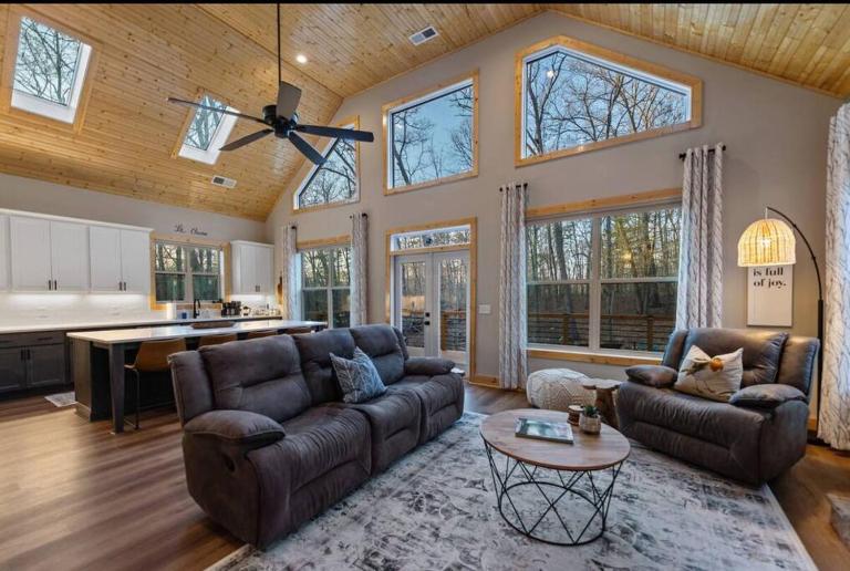 Peaceful Modern Chalet in Ellijay - B&B Ellijay