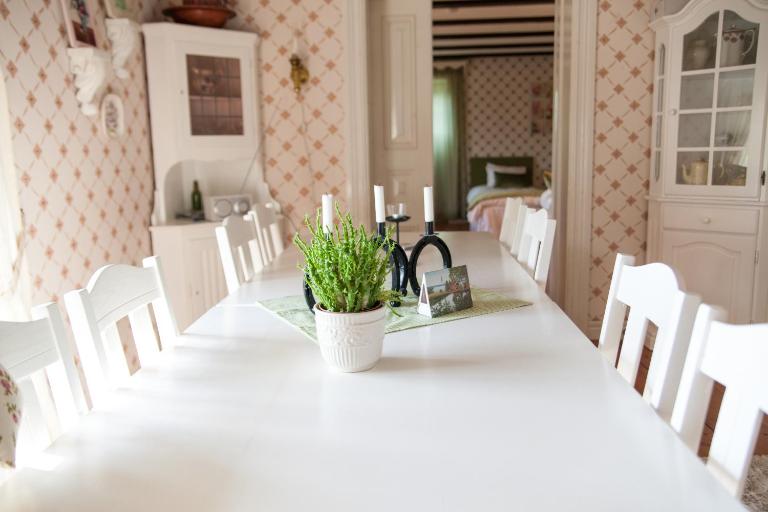 Brunstorpsgård Bränneriet - Bed and Breakfast Huskvarna