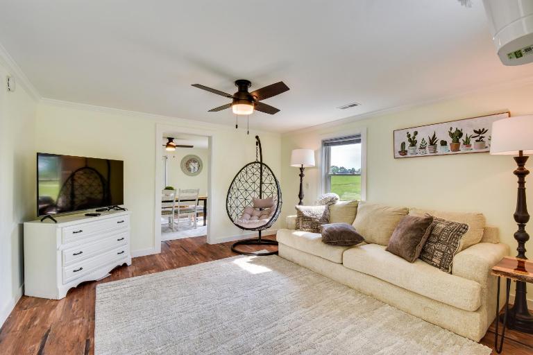 Cozy Fair Play Home w/ Deck 4 Mi to Lake Hartwell! - B&B Fair Play