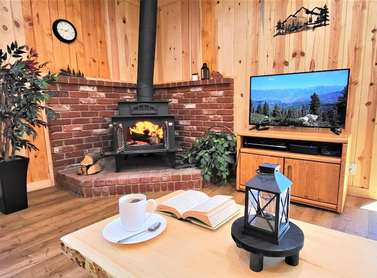 Sequoia Trails Adventure Base - B&B Ponderosa