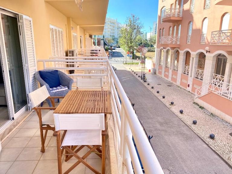 Vilamoura Central 2 Bedroom Apartment - Chambres d'hôtes Vilamoura