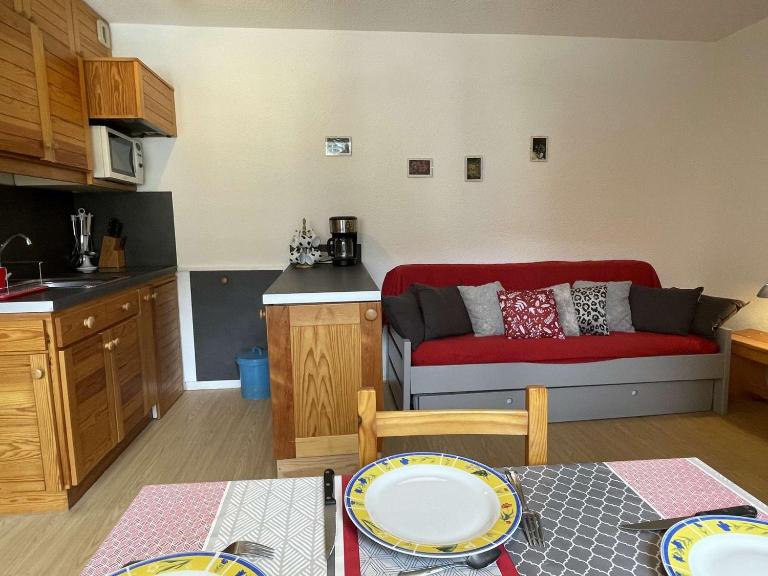Studio 4 pers, pied de pistes à Chantemerle, Wi-Fi, proche commerces - FR-1-330E-49 - B&B Serre Chevalier