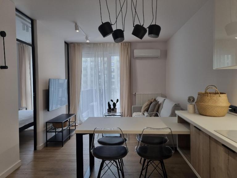 Fuzja Ana - Garaż - Klimatyzacja - Dostęp na Kod - FV - Ferienwohnung Łódź