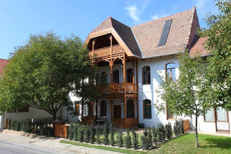 Swiss villa in the Danube Bend - B&B Nagymaros