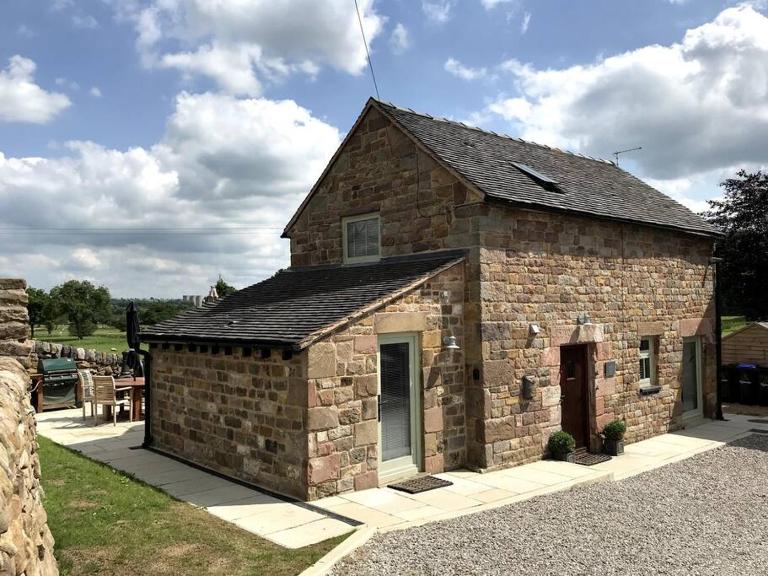 Chic 2 Bed Near Alton Towers, Polar Bears, Peak District - B&B Leek